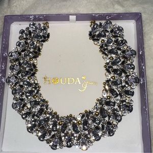Gorgeous chunky jeweled necklace great for prom formals new never worn